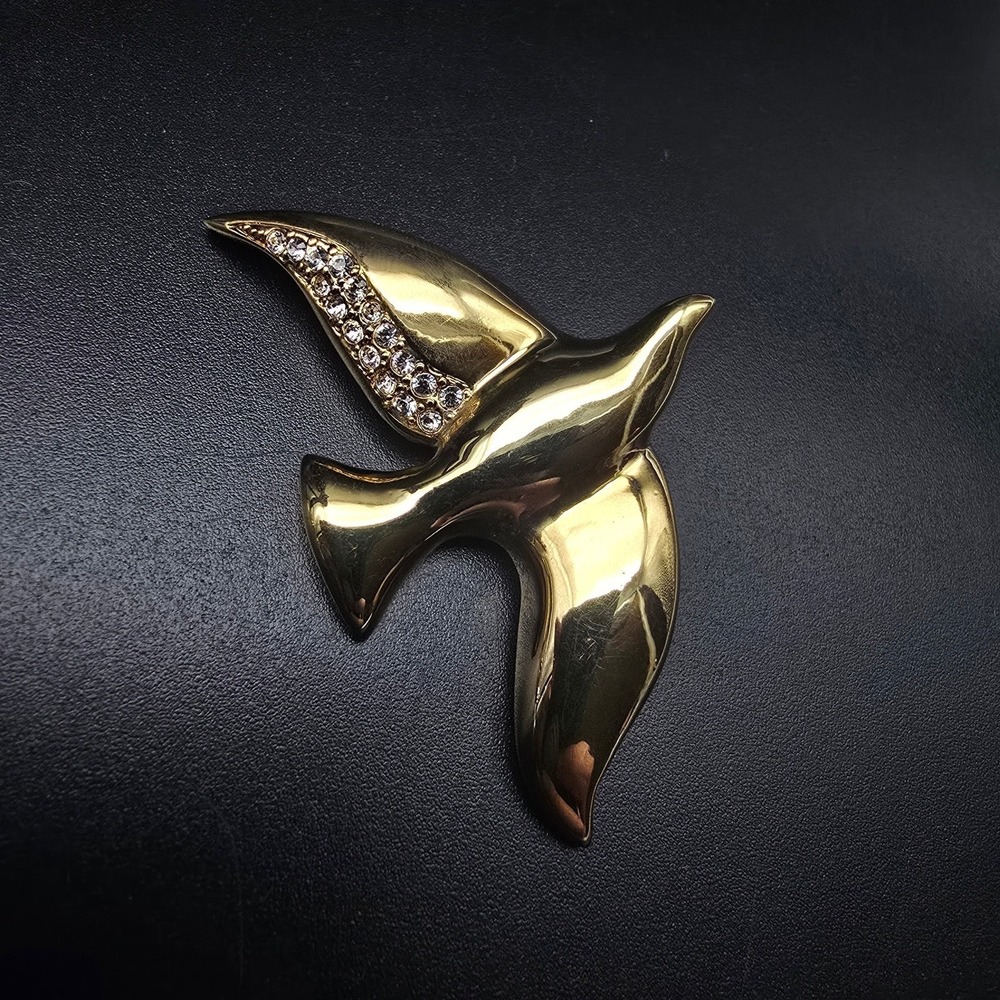 Gold Tone Seagull Bird Brooch Rhinestone Wing Vintage 1990s Jewelry